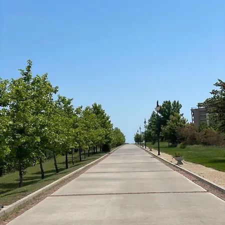Apartment M&v Lighthouse Balchik