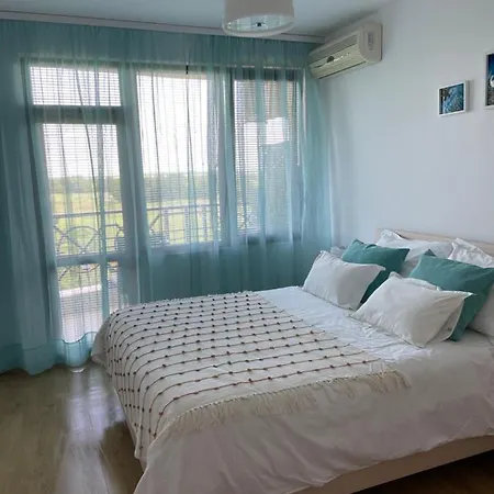 M&v Lighthouse Apartment *